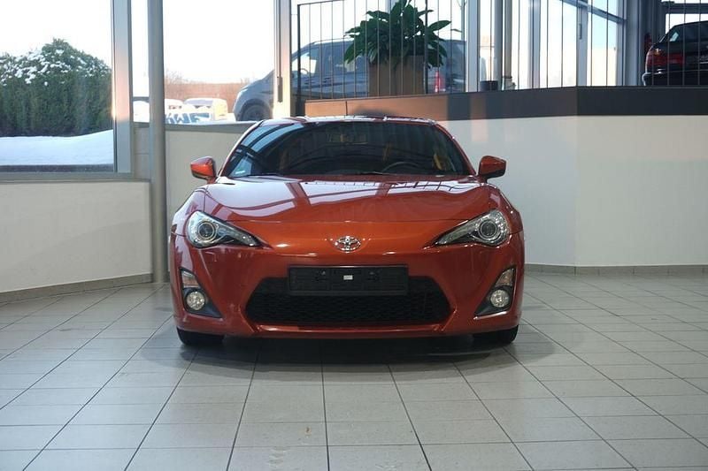 Orange Gebraucht 2012 Toyota GT86 Basis Coupé | 19.900 € (Fairer Preis) - Bild 1/4
