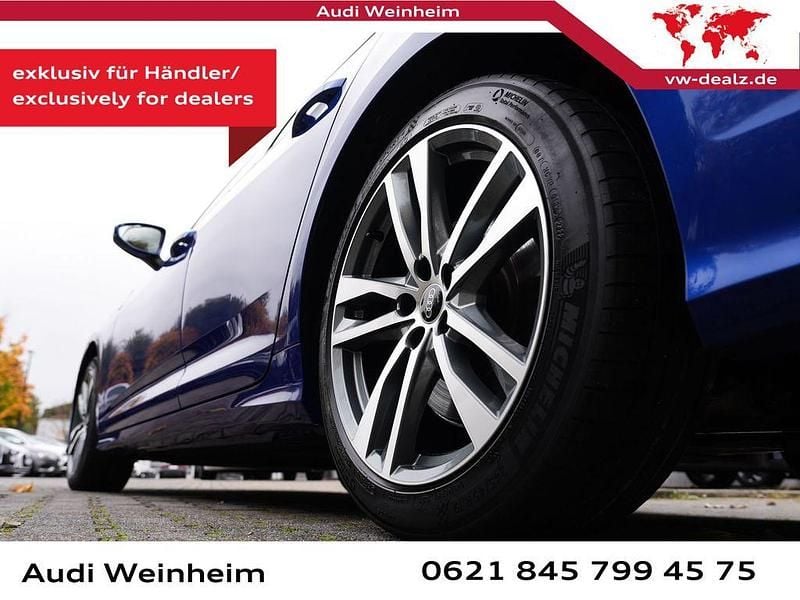 Gebraucht Audi A6 S-Line 299 PS (219 kW) 2022 Ultrablau metallic Kombi