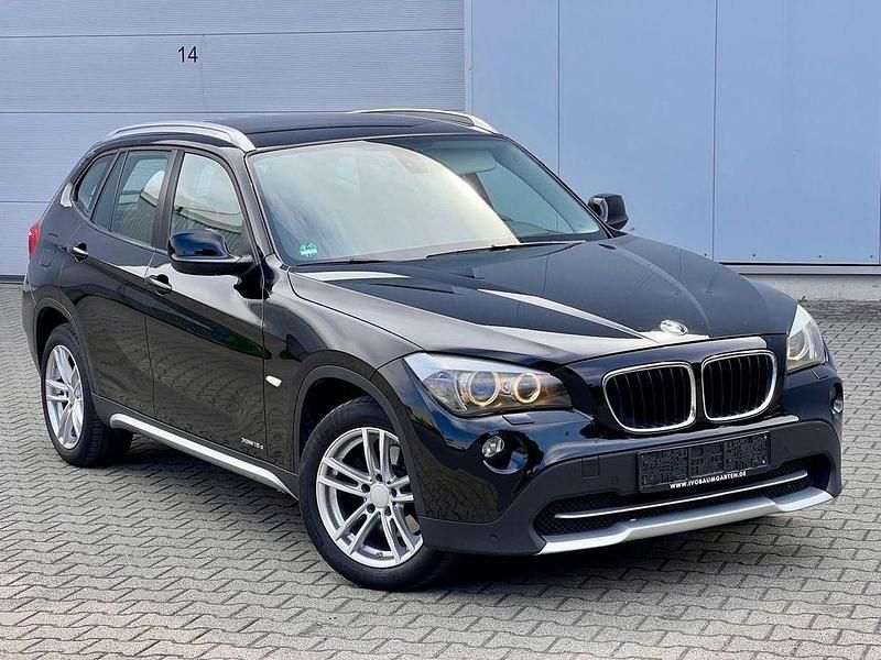 Schwarz Gebraucht 2011 BMW X1 xLine SUV | 5.999 € (Guter Preis) - Bild 1/4
