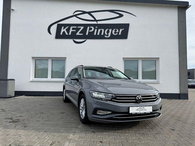 Grau Gebraucht 2023 VW Passat Business Kombi | 18.499 € (Fairer Preis) - Bild 1/4