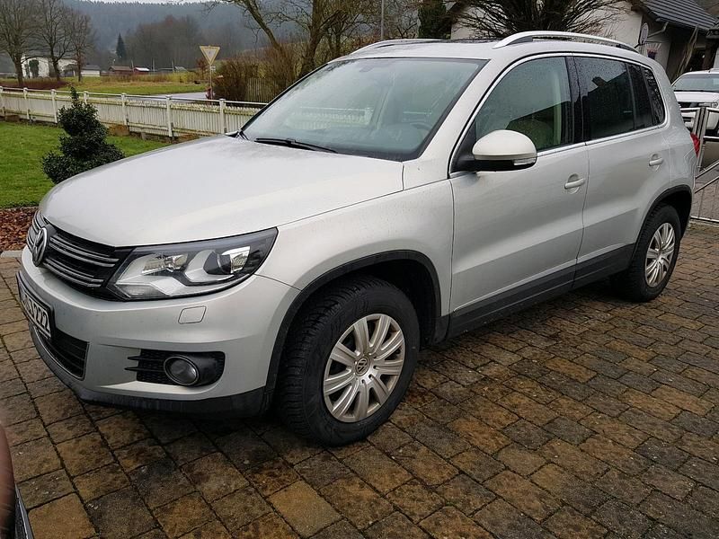 Gebraucht VW Tiguan 140 PS (102 kW) 2012 Gold SUV
