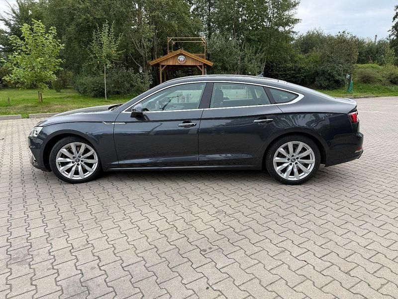 Gebraucht Audi A5 Sportback Design 190 PS (139 kW) 2018 Grau Kleinwagen
