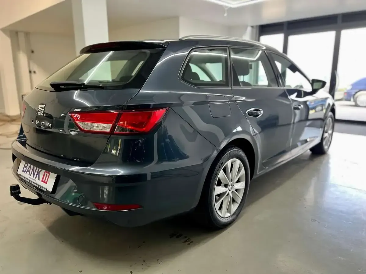 Gebraucht Seat Leon Style 131 PS (96 kW) 2020 "magnetic tech" Kombi