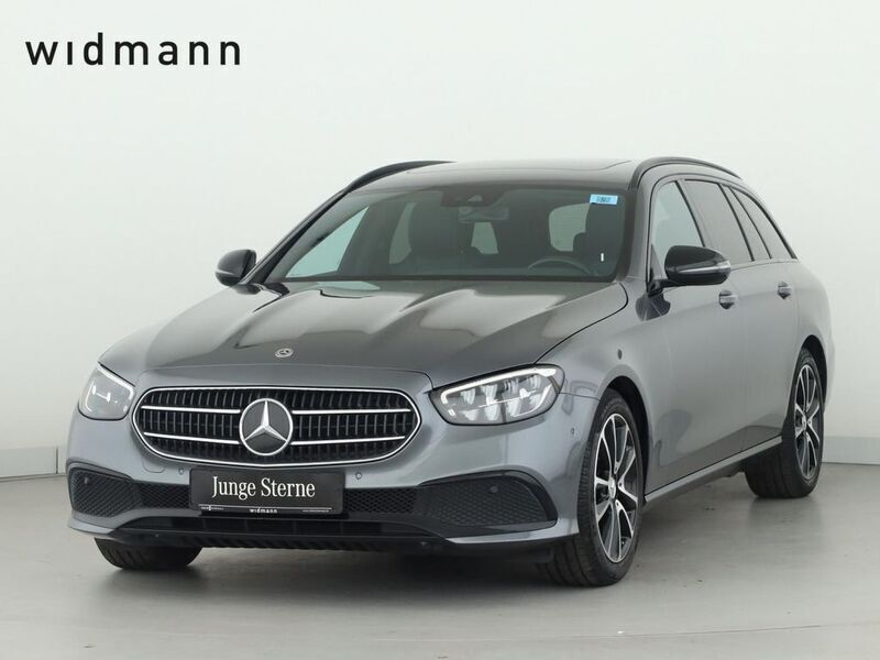 Grau Gebraucht 2020 Mercedes E220 Night Limousine | 34.850 € (Fairer Preis) - Bild 1/4