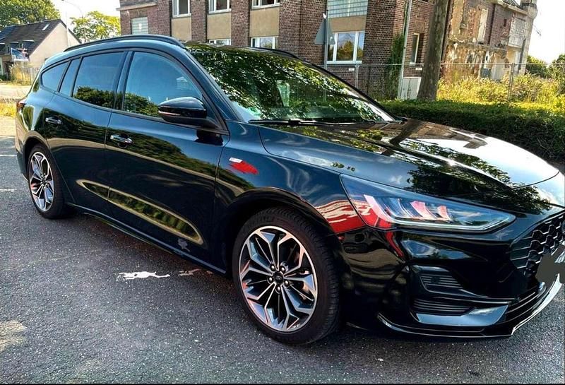 Schwarz Gebraucht 2023 Ford Focus ST-Line X Kombi | 21.999 € (Guter Preis) - Bild 1/4