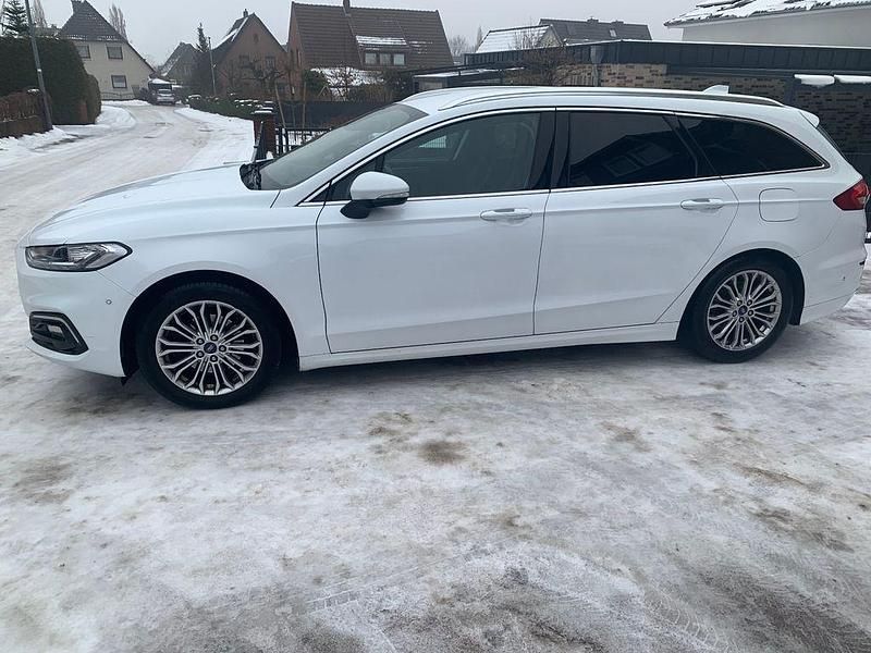 Gebraucht Ford Mondeo Titanium 150 PS (110 kW) 2021 Weiß Limousine