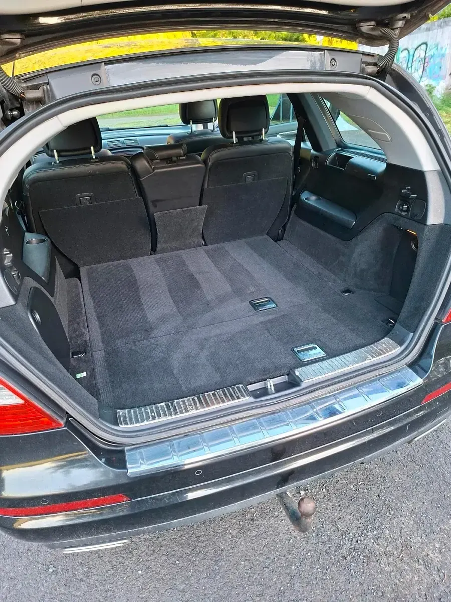 Gebraucht Mercedes R350 265 PS (194 kW) 2011 Schwarz Van / Kleinbus