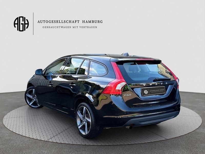 Gebraucht Volvo V60 R-Design 114 PS (83 kW) 2012 Schwarz Kombi