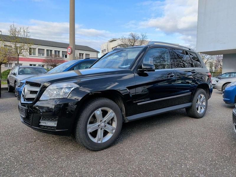 Gebraucht Mercedes GLK350 224 PS (164 kW) 2010 Obsidianschwarz  metalliclack SUV