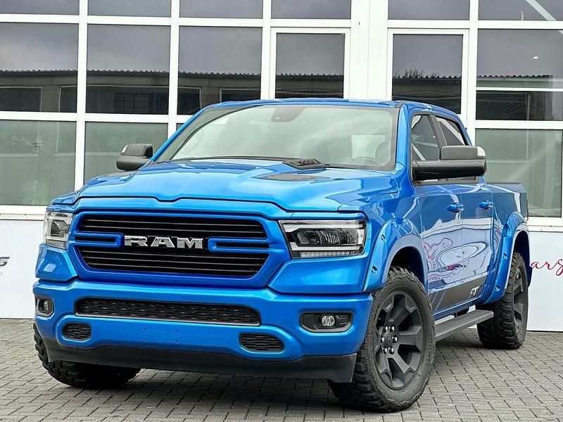Blau Gebraucht 2021 Dodge Ram Abholung | 46.900 € (Fairer Preis) - Bild 1/4