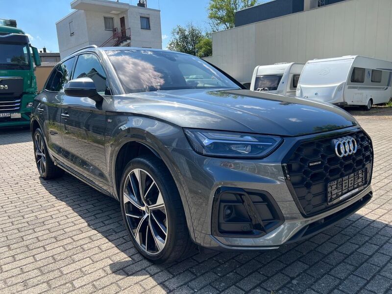 Grau Gebraucht 2022 Audi Q5 S-Line SUV | 36.999 € (Teuer) - Bild 1/4