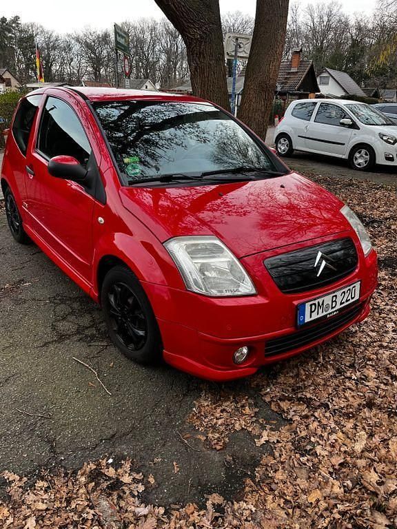 Rot Gebraucht 2008 Citroën C2 VTR Sport Kleinwagen | 1.200 € (Superpreis) - Bild 1/4