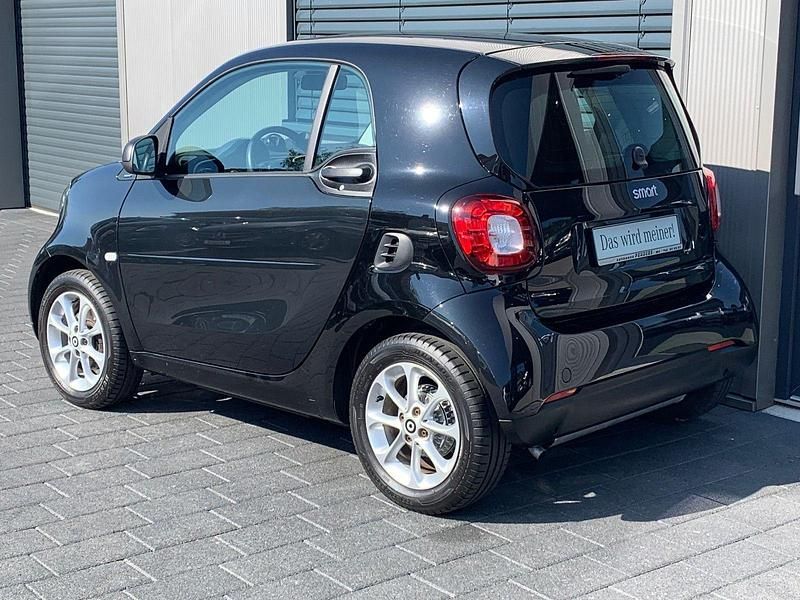 Gebraucht Smart ForTwo Coupé Passion 90 PS (66 kW) 2017 Schwarz Coupé