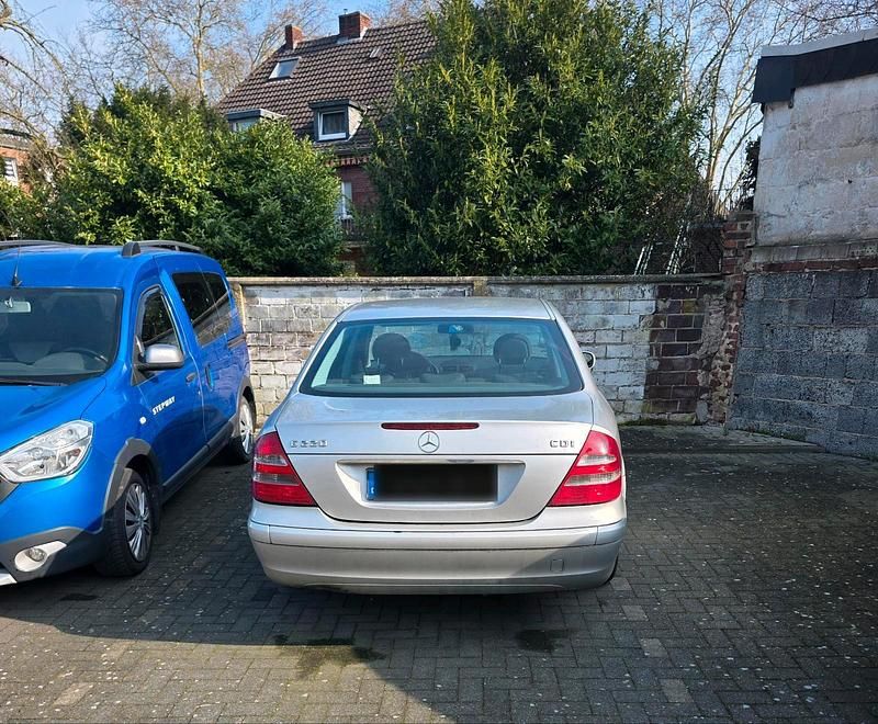 Gebraucht Mercedes E220 150 PS (110 kW) 2005 Grau Limousine