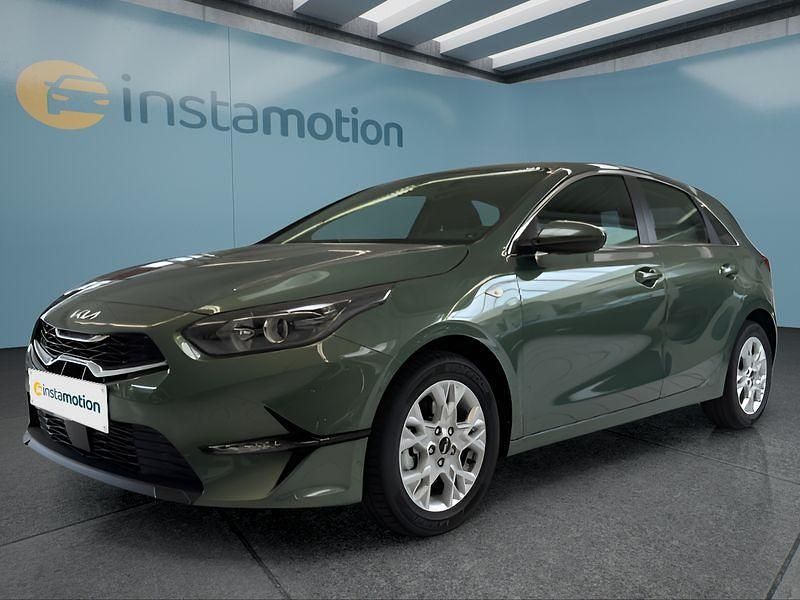 Grün Neu 2025 Kia Ceed Kleinwagen | 24.299 € (Guter Preis) - Bild 1/4