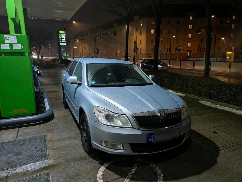 Gebraucht Skoda Octavia Impuls Edition 105 PS (77 kW) 2011 Silber Kombi