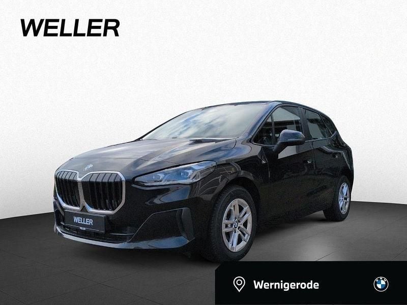 Schwarz ii (schwarz) Gebraucht 2022 BMW 218 Active Tourer Luxury Line Van / Kleinbus | 21.950 € (Guter Preis) - Bild 1/4