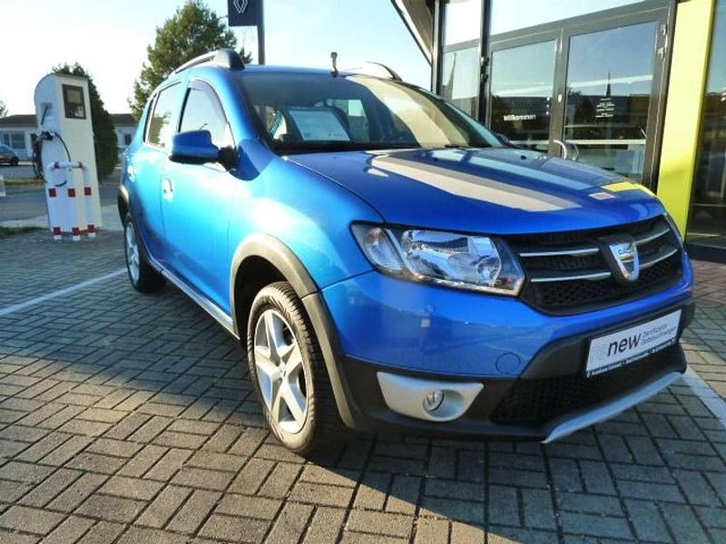 Blau sky Gebraucht 2015 Dacia Sandero Prestige Kleinwagen | 7.450 € (Fairer Preis) - Bild 1/4