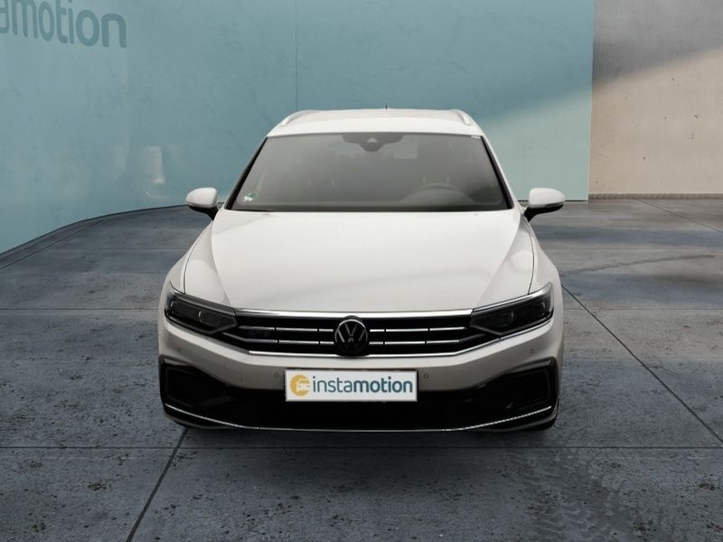 Gebraucht VW Passat GTE 218 PS (160 kW) 2023 Weiß Kombi