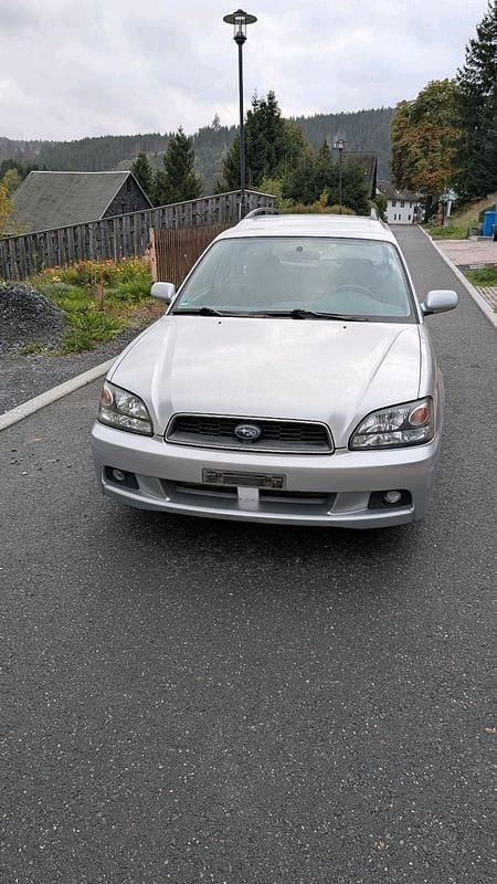 Silber Gebraucht 2002 Subaru Legacy Kombi | 2.000 € (Fairer Preis) - Bild 1/4