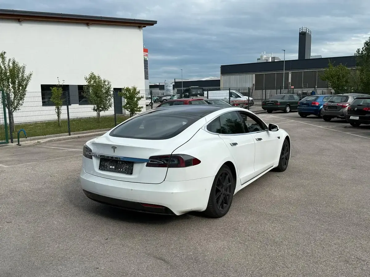 Gebraucht Tesla Model S 309 kW (421 PS) 2016 Weiß Kleinwagen
