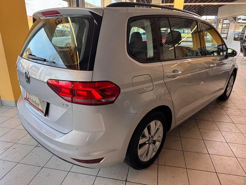 Gebraucht VW Touran 110 PS (80 kW) 2015 Silber Van / Kleinbus