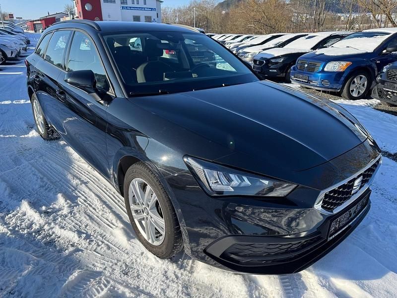 Schwarz Gebraucht 2022 Seat Leon Reference Kombi | 15.585 € (Guter Preis) - Bild 1/4