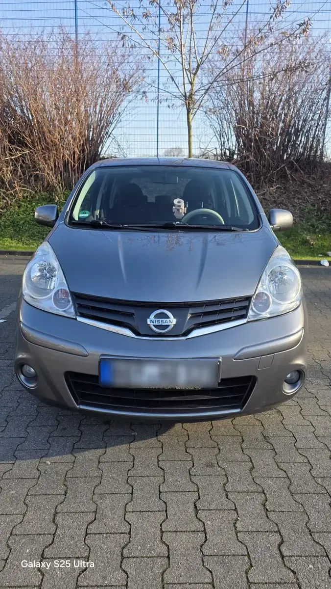 Usata Nissan Note 110 CV (80 kW) 2011 Argento Utilitaria