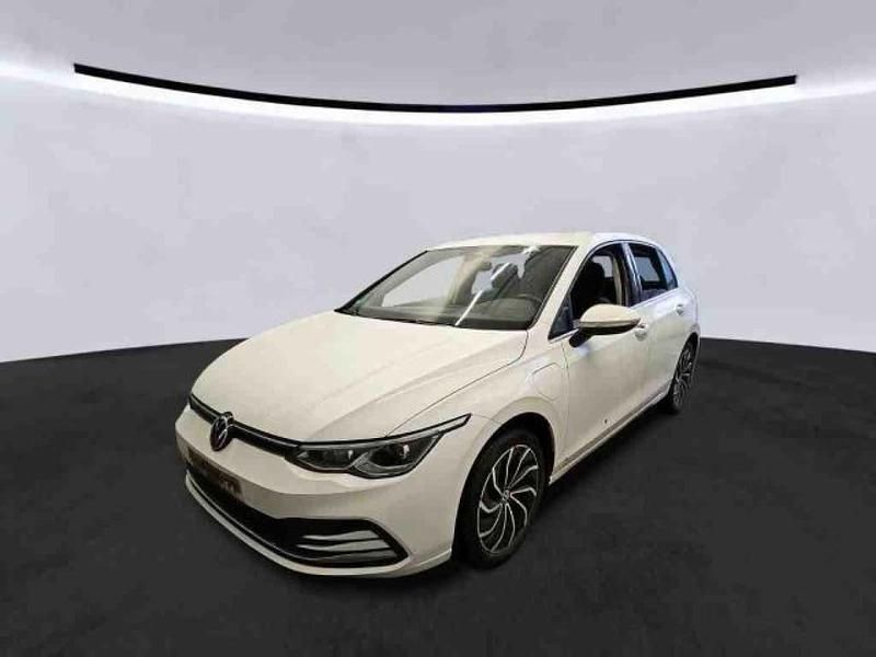 Weiß Gebraucht 2021 VW Golf VIII Style Limousine | 23.450 € (Etwas zu teuer) - Bild 1/1