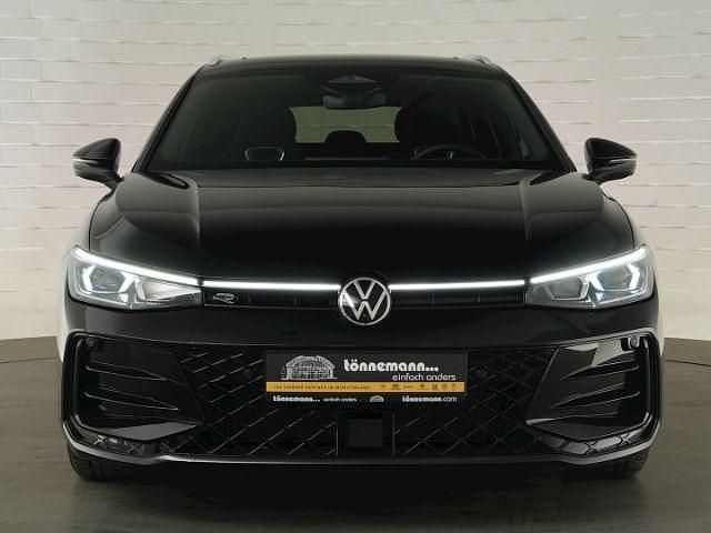 Gebraucht VW Passat R-line 150 PS (110 kW) 2025 Schwarz Kombi