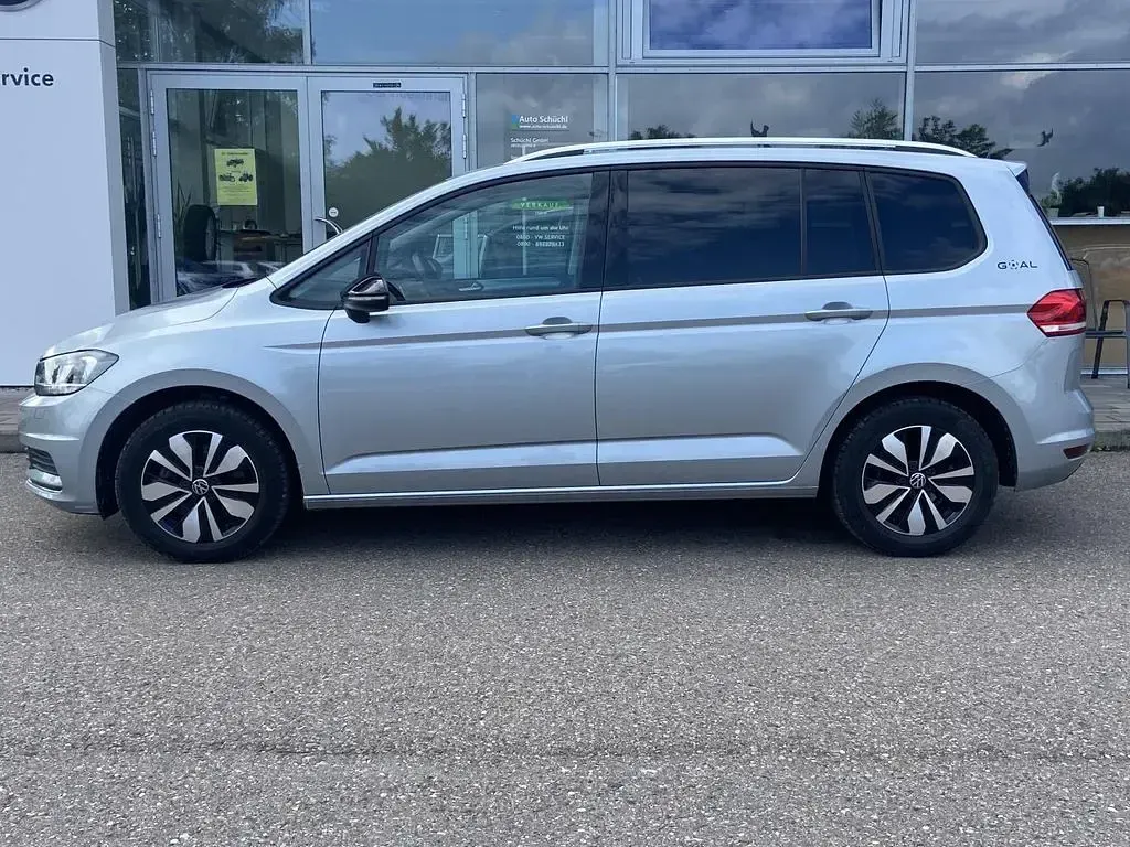 Gebraucht VW Touran Comfortline 150 PS (110 kW) 2025 Oyster silver metallic Van / Kleinbus