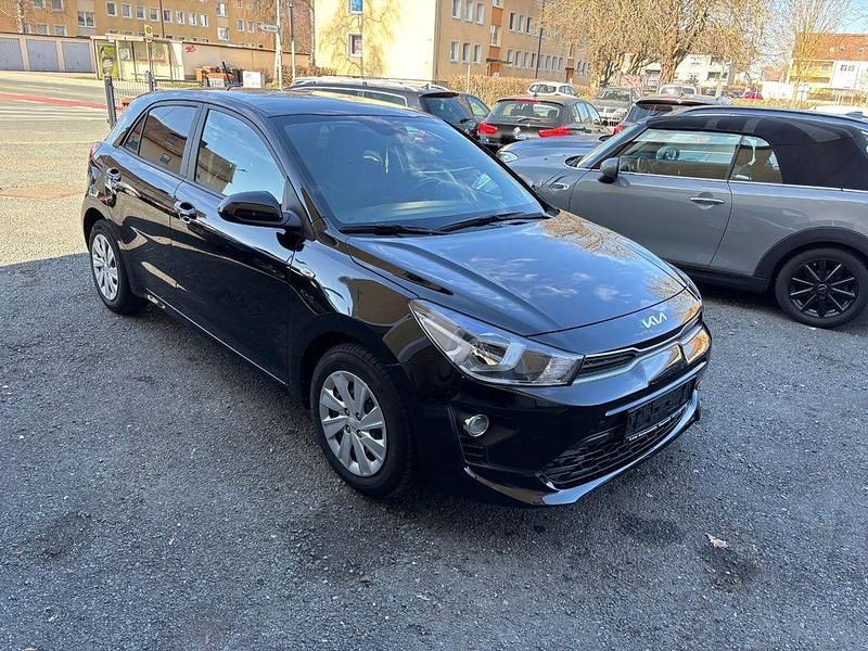 Gebraucht Kia Rio Edition 7 84 PS (61 kW) 2021 Schwarz Limousine