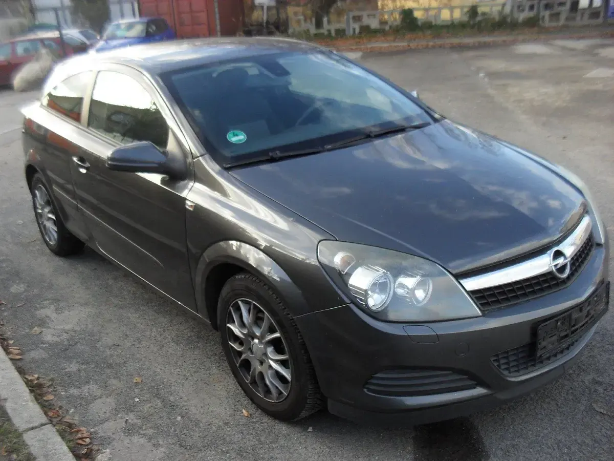 Gebraucht Opel Astra Eco 90 PS (66 kW) 2009 Grau Limousine