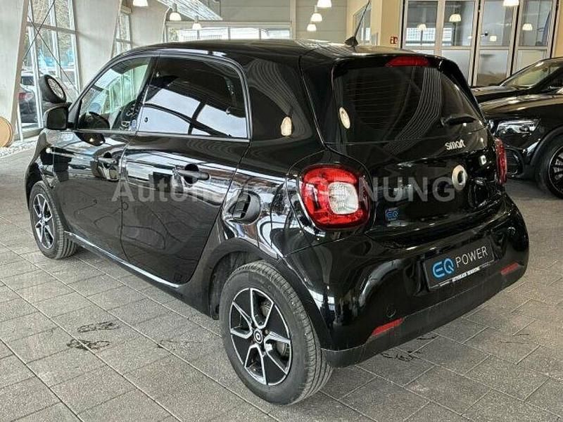 Gebraucht Smart ForFour Electric Drive Passion 60 kW (82 PS) 2020 Karosserie in schwarz / black Limousine