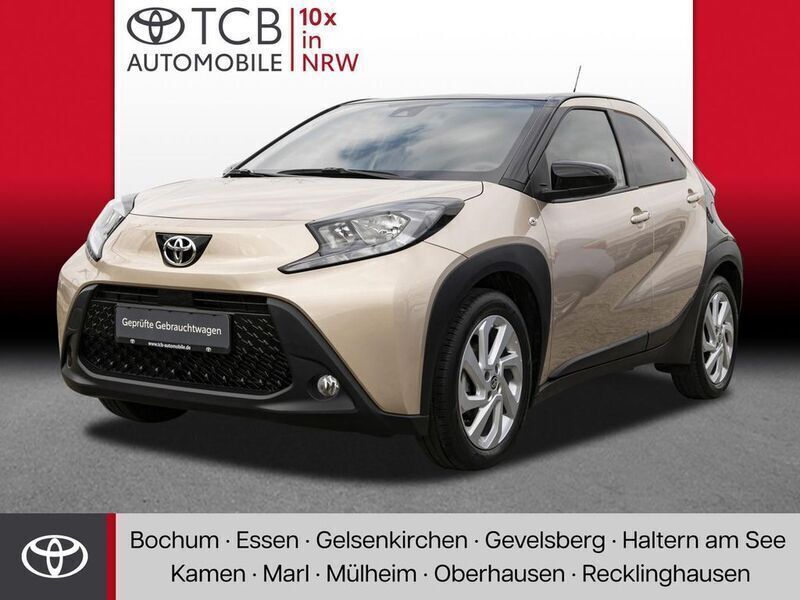 Beige Neu 2025 Toyota Aygo Kleinwagen | 15.889 € - Bild 1/4