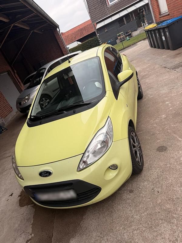 Second-hand Ford Ka 69 CP (50 kW) 2009 Verde Hatchback