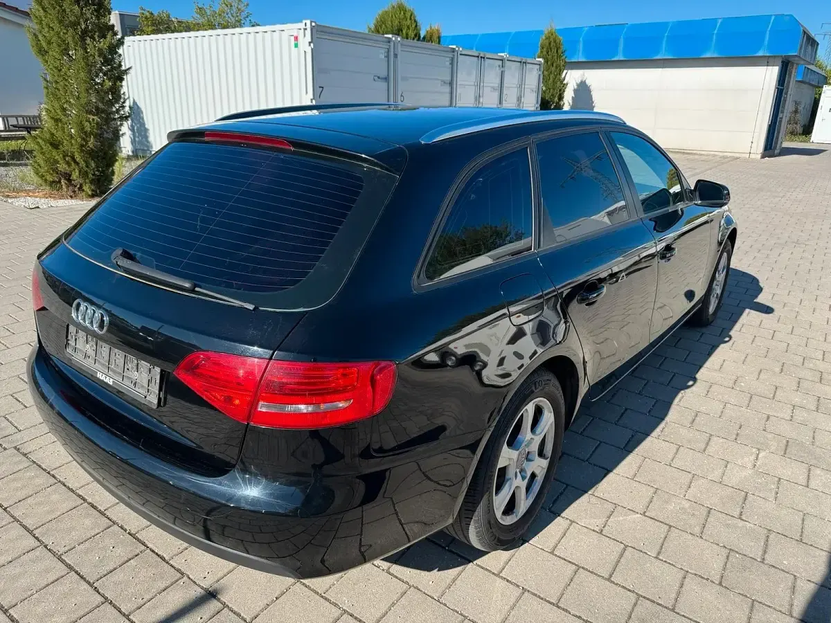 Używany Audi A4 160 KM (117 kW) 2010 Czarny Kombi