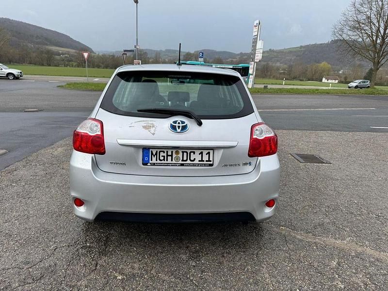 Gebraucht Toyota Auris Executive 136 PS (100 kW) 2012 Silber Limousine
