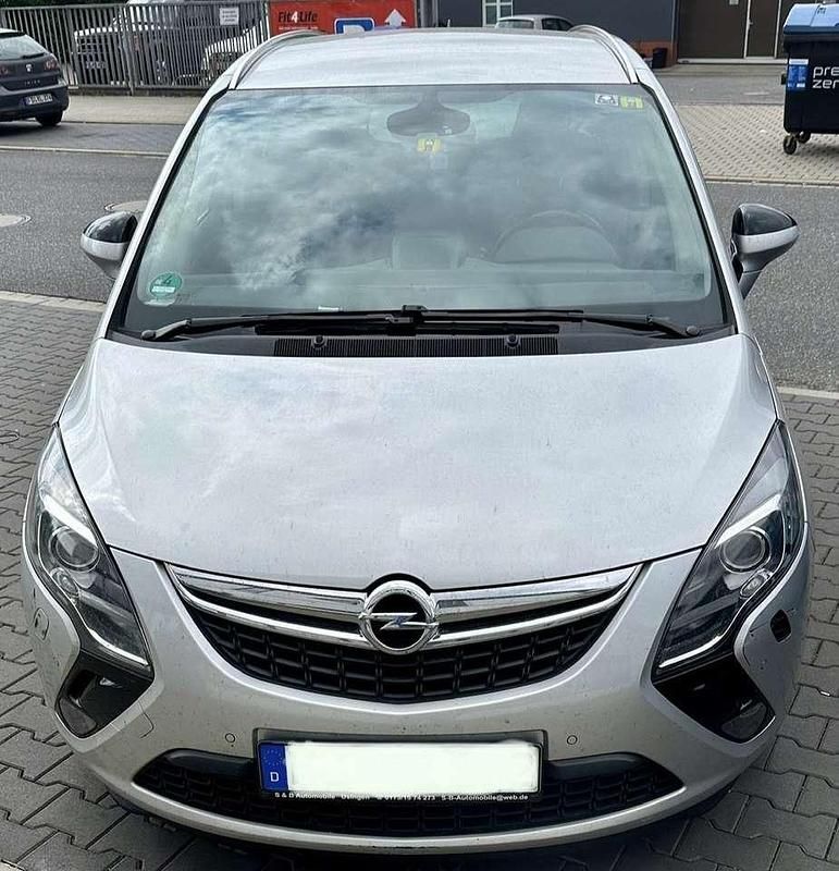 Silber Gebraucht 2012 Opel Zafira Tourer Edition Van / Kleinbus | 5.000 € (Fairer Preis) - Bild 1/4