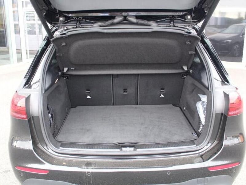 Gebraucht Mercedes B180 Progressive 150 PS (110 kW) 2024 Schwarz Van / Kleinbus