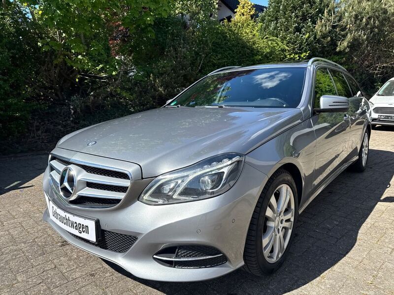 Silber Gebraucht 2014 Mercedes E220 Kombi | 7.999 € (Superpreis) - Bild 1/4