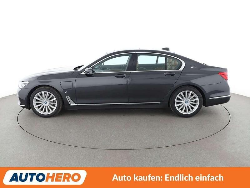 Gebraucht BMW 740 iPerformance 326 PS (239 kW) 2017 Sophistograu Limousine
