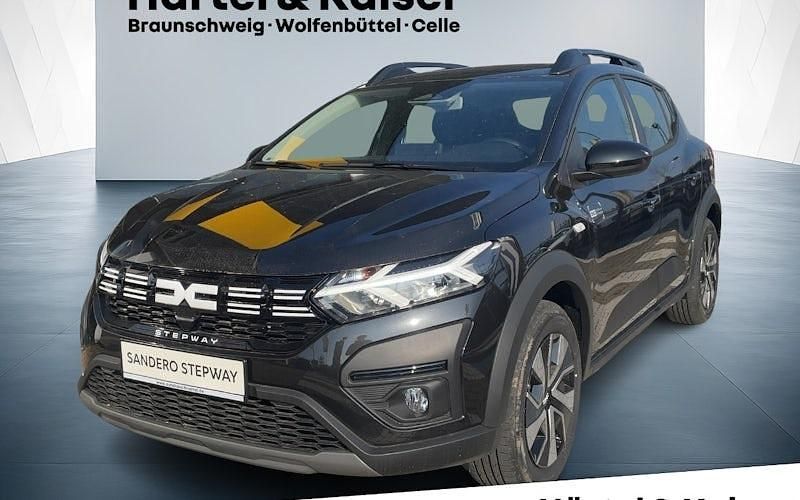 Neu Dacia Sandero Expression 110 PS (80 kW) 2026 Schwarz Limousine