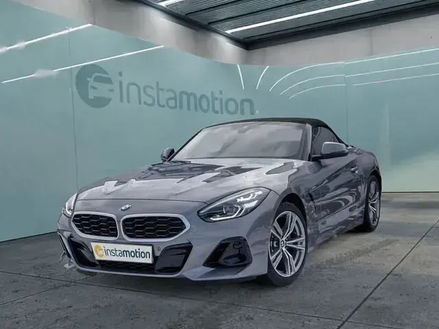 Gebraucht BMW Z4 Sport Line 197 PS (144 kW) 2024 Grau Cabrio