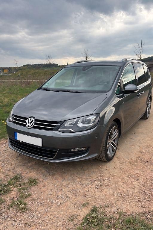 Second-hand VW Sharan 177 CP (130 kW) 2015 Gri Monovolum