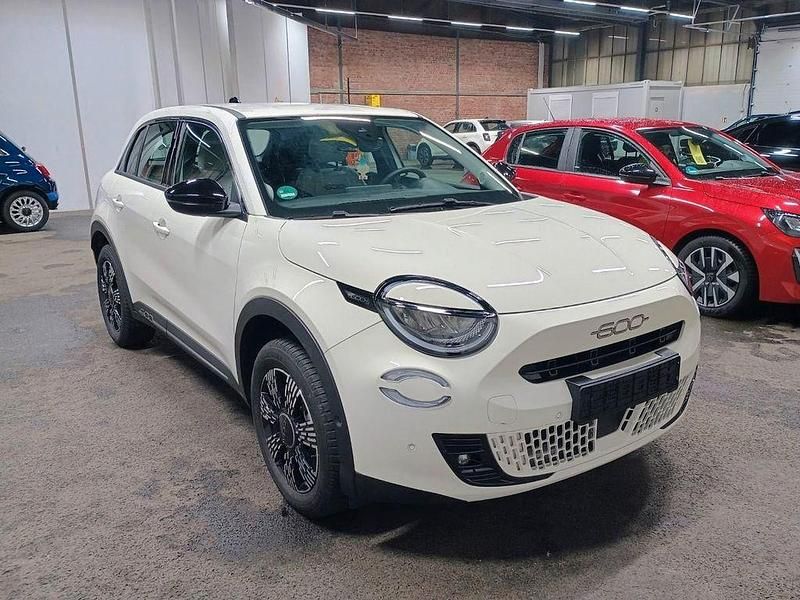 Gebraucht Fiat 600 110 PS (80 kW) 2024 Weiß SUV