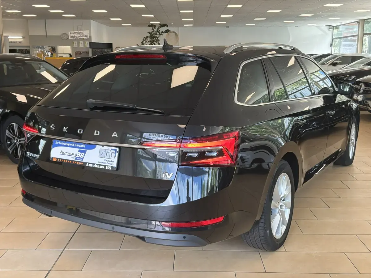 Gebraucht Skoda Superb Style 218 PS (160 kW) 2021 Schwarz Kombi