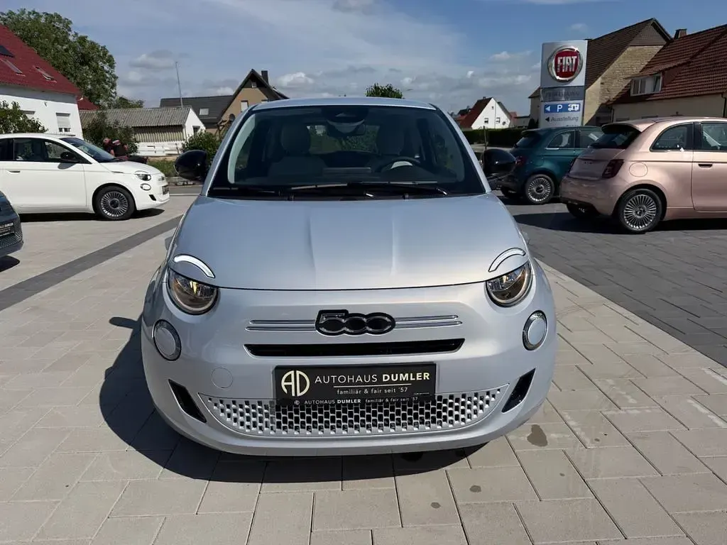 Neu Fiat 500 Icon 65 PS (47 kW) 2026 Blau