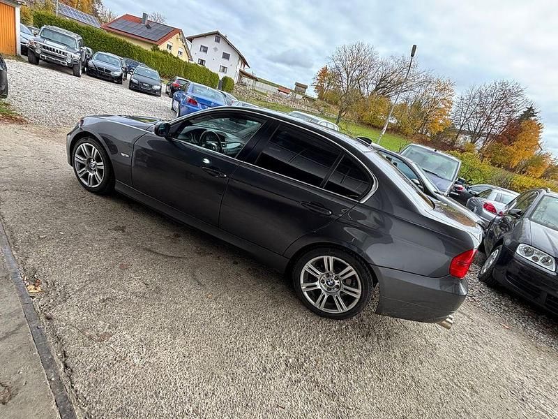 Gebraucht BMW 325 Sport Line 218 PS (160 kW) 2005 Grau Limousine