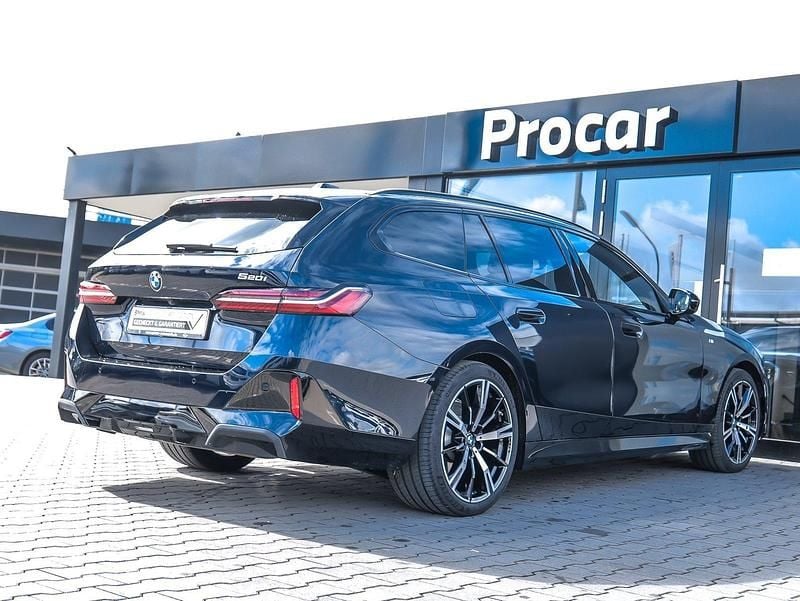 Gebraucht BMW 520 Performance 360 PS (264 kW) 2025 Schwarz Kombi